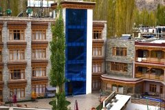 Hotel Grand Yasmin building